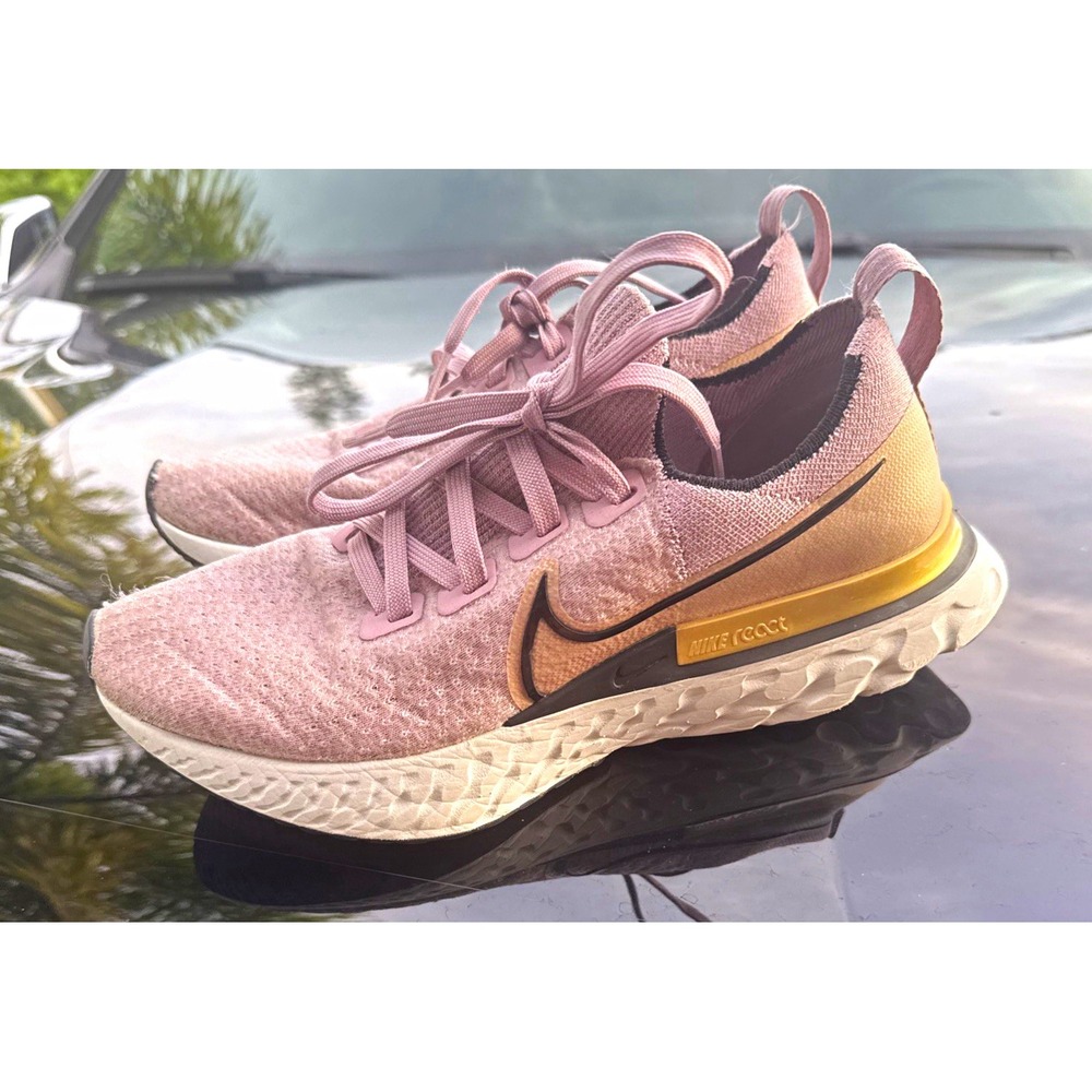 Nike React Infinity Run Flyknit Women's Lace-Up Low Top Running Purple/Gold
